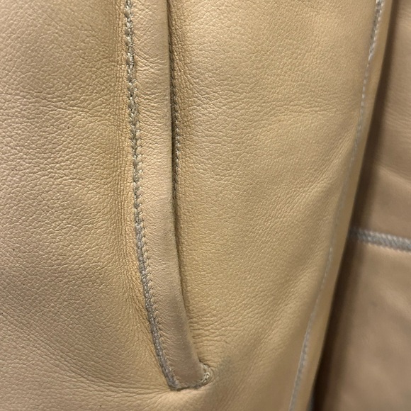 STEPHANE SARTE 100% Genuine Shearling, tan coat. US size S - Picture 5 of 16